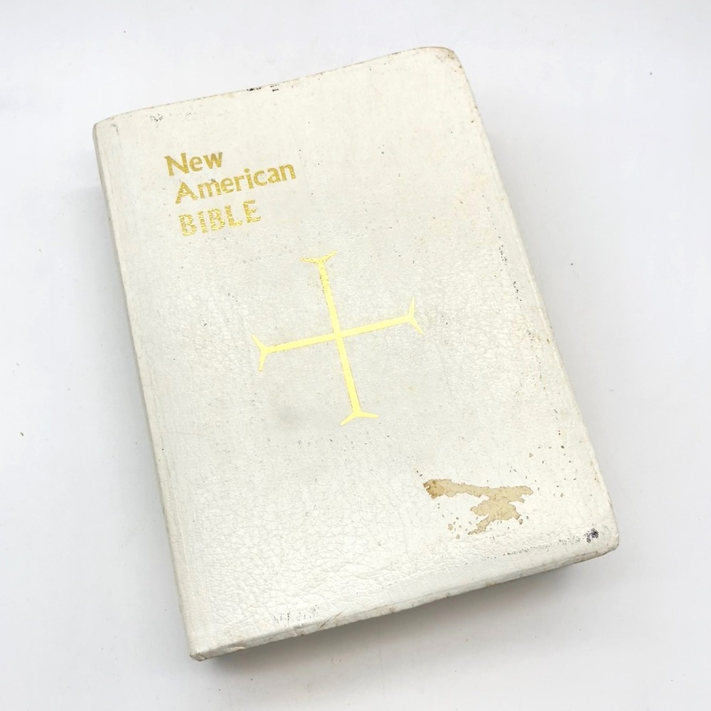 New American Bible Saint Joseph Edition Catholic Book Vintage Gold